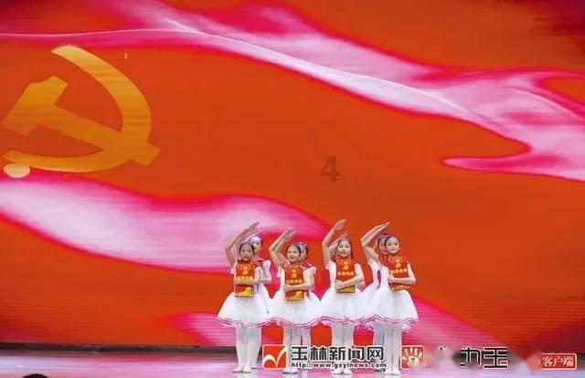 车钥匙按了红灯闪烁车没反应？游戏画面